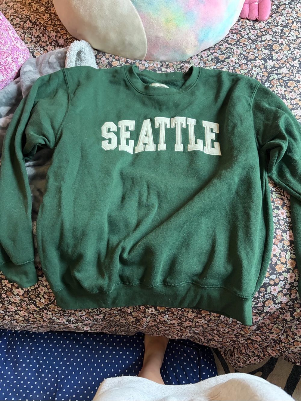 Seattle Embroidered Green Crewneck Sweatshirt